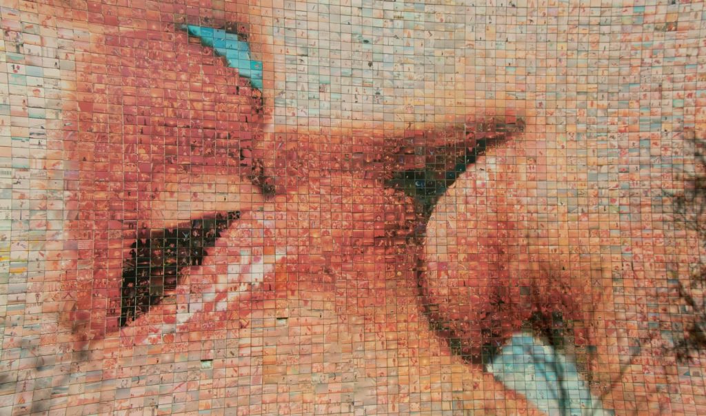 Kiss mural in the Old Town. 